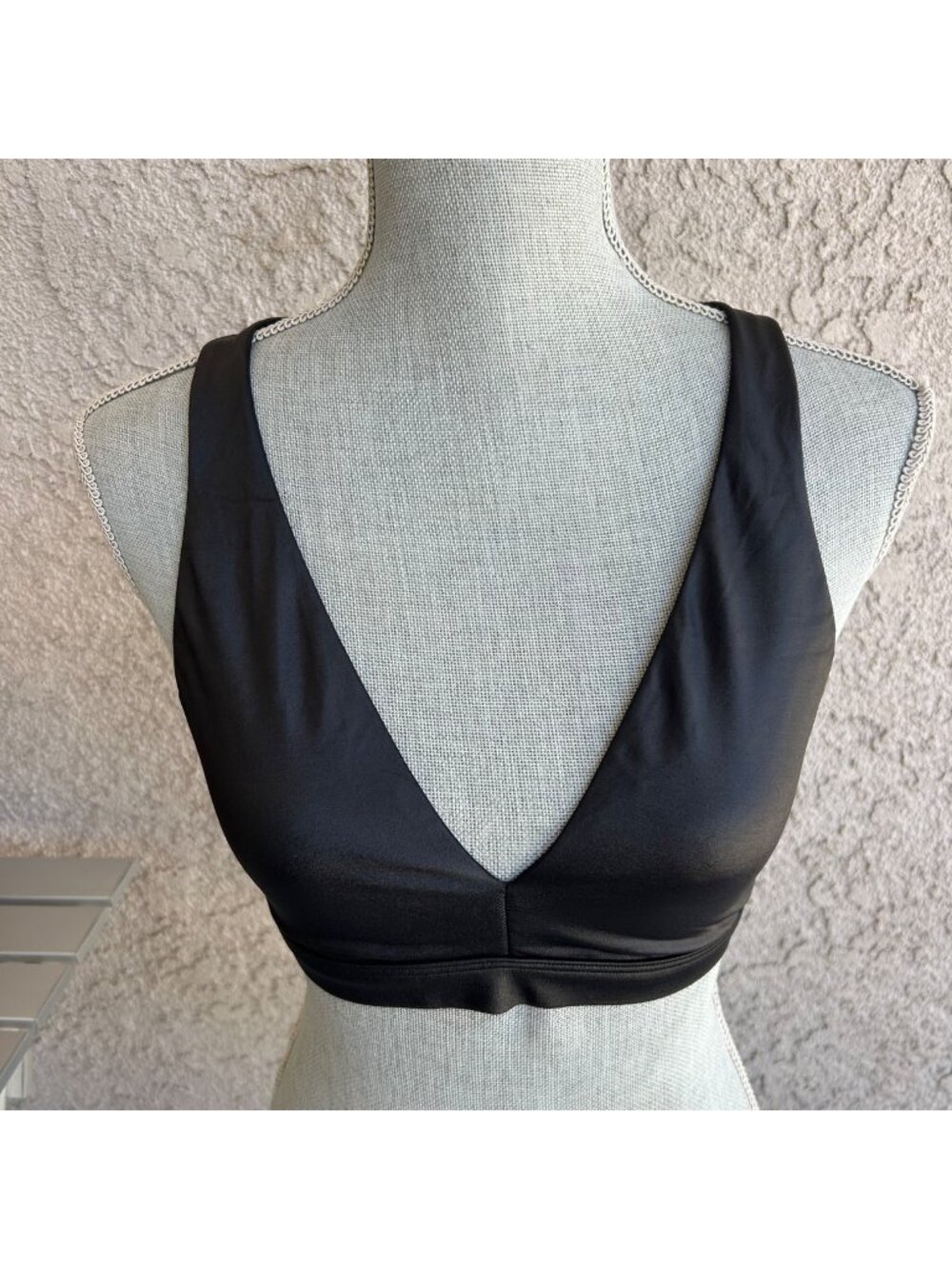 Victoria Sport Victoria's Secret Black‎ Shiny Sports Bra Metallic - Large
